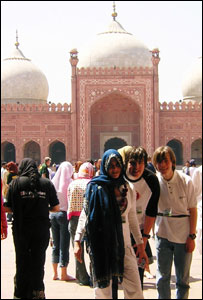 The pupils visiting a mosque in Lahore